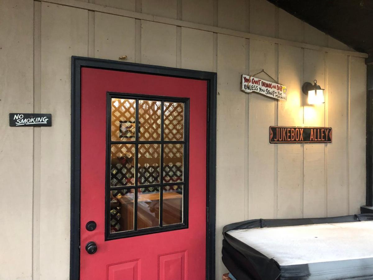 Mountain-Top Cabin Get-Away With Hot Tub And A View Sautee Nacoochee 외부 사진